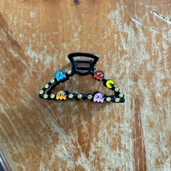 Pac-Man Themed Hair Clip - new without package - Picture 1 of 2